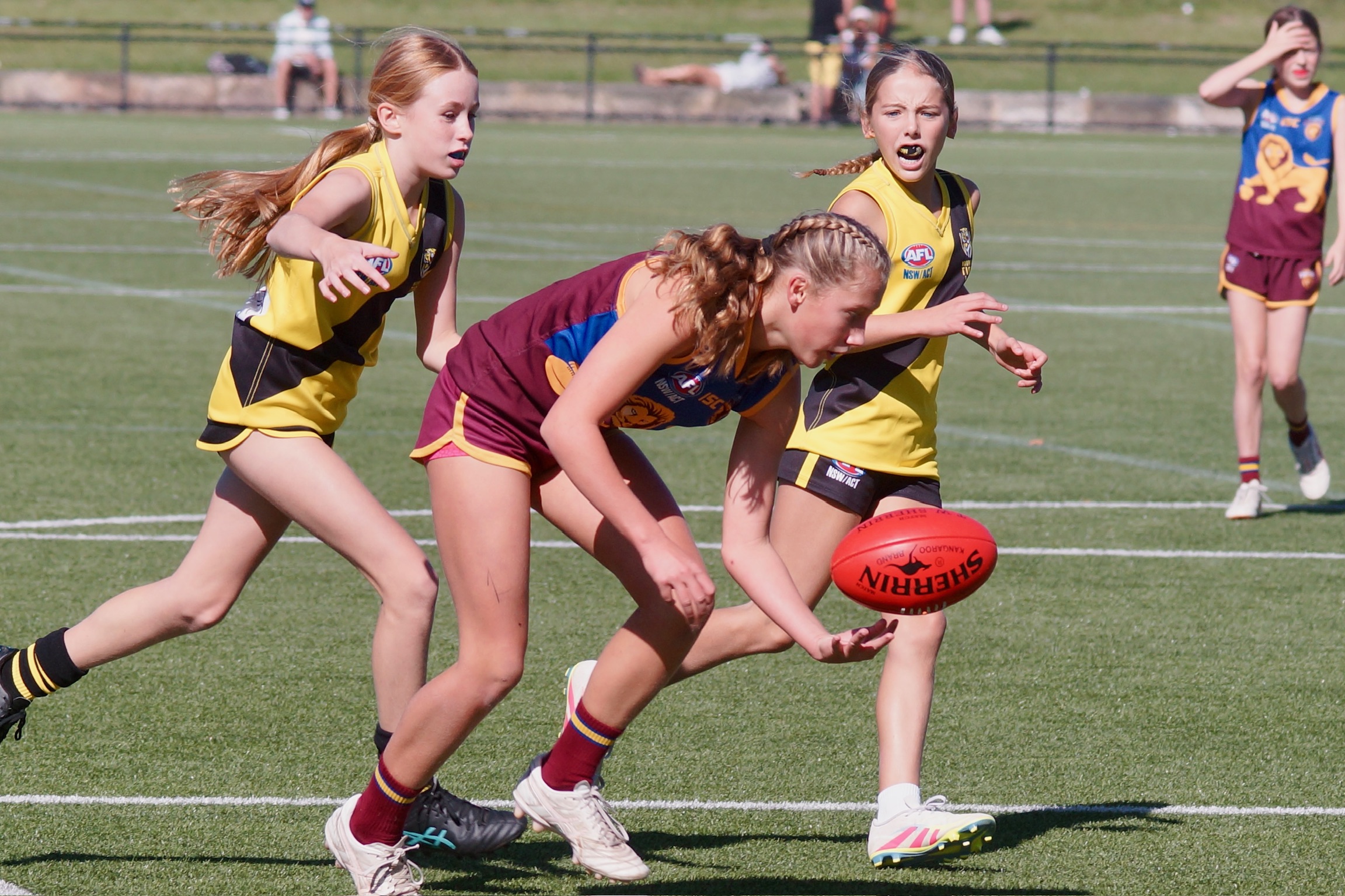 Girls AFL ball contest
